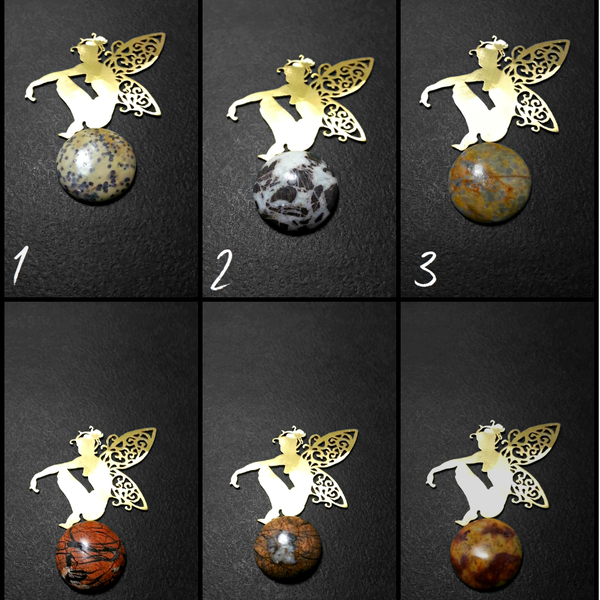 ~Seastone Collection~ "Fairy" - Μενταγιόν από ορείχαλκο και φυσικό βότσαλο.