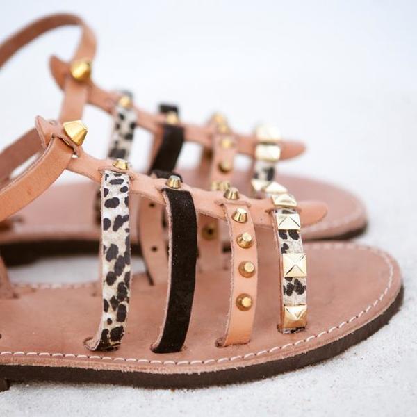 aura black animal gold