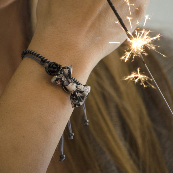 Bow Bracelets Set Black Floral