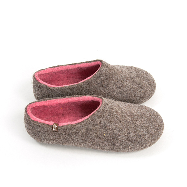 Wooppers γυναικείες τσόχινες παντόφλες DUAL NATURAL ροζ με λαστιχένιες σόλες.