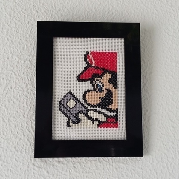 Κέντημα σε κορνίζα "Super Mario"