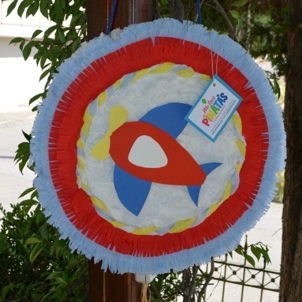 Χειροποίητη πινιάτα με θέμα το Αεροπλανάκι