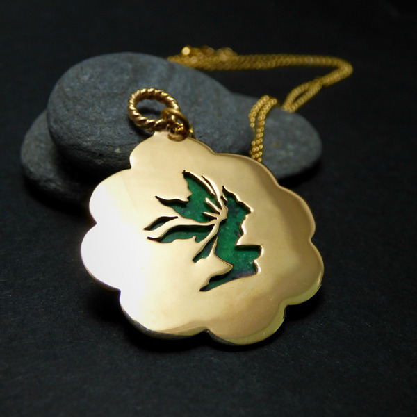 " Gold Flourish " - Χειροποίητο επίχρυσο μενταγιόν με Ρουμπίνι σε Ζοϊσίτη!