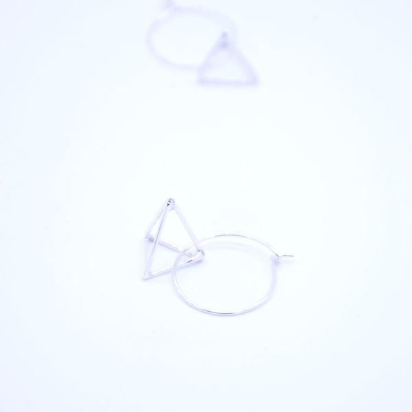 ''Triangles'' earrings