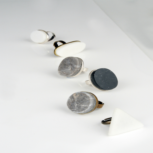 O v a l Marble Ring