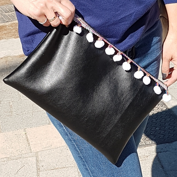 Jazzberry Pouch White Pompons