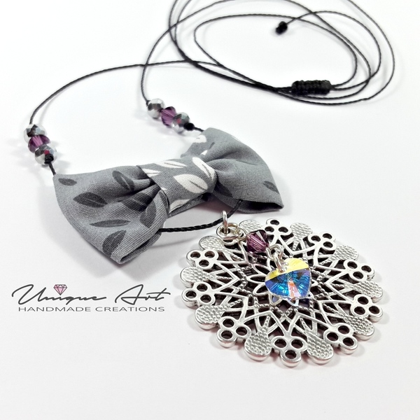 The little bow necklace