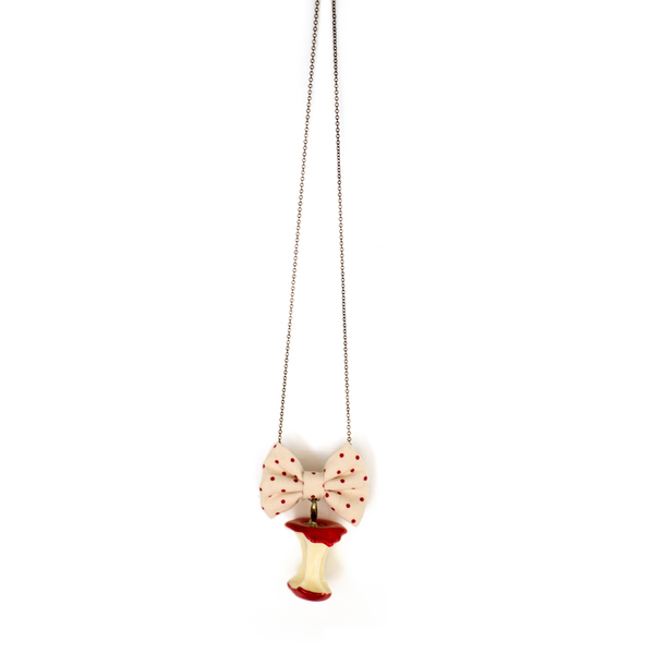 Snow White Necklace