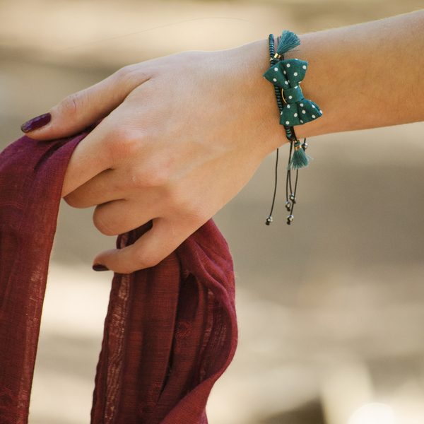 Forest Green Bow Bracelets Set