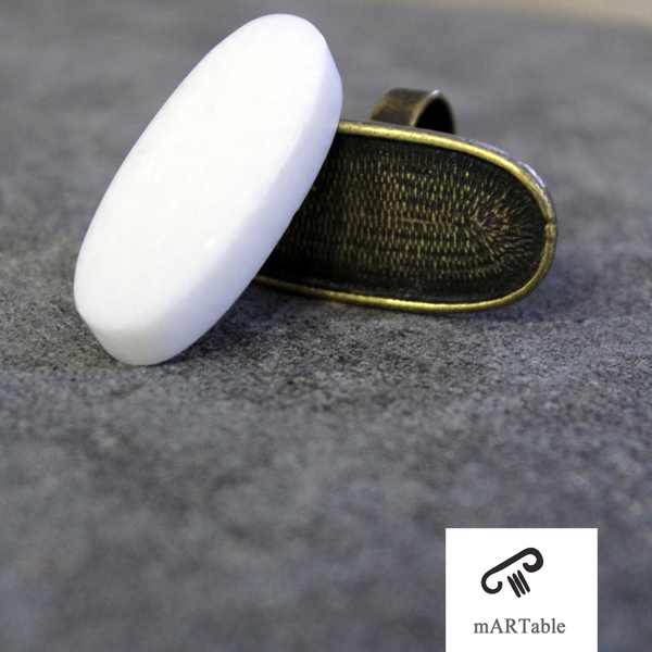 V i n t a g e Marble Ring