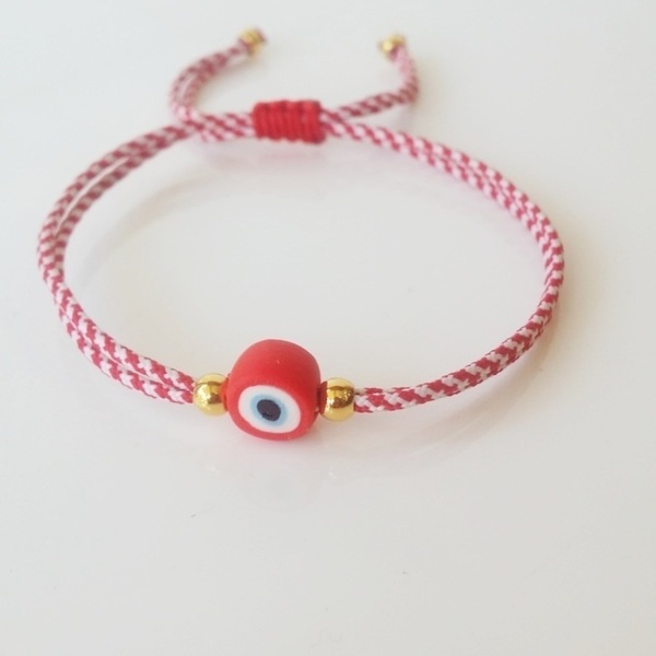 Mάρτης small red eye