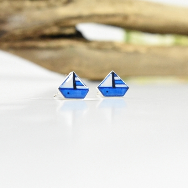 Little ''plexi'' stud earrings | Καραβάκι |White-Blue