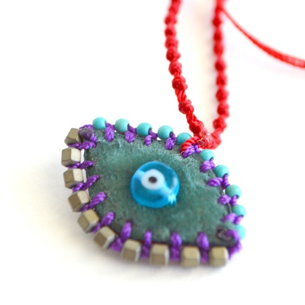 Κολιέ Evil eye κεντητό βελούδινο, κόκκινο - πράσινο χρυσό