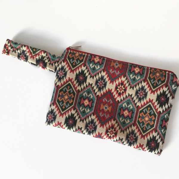 Boho χειροποίητο τσαντάκι σε γήινα χρωματα