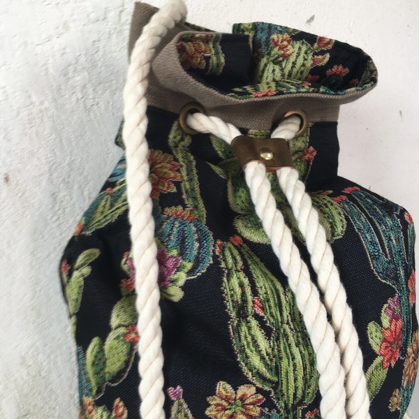 Τσάντα χειροποίητη backbag - Πλάτης με κάκτους (cactus)