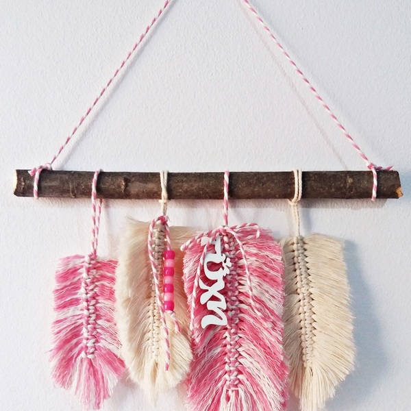 Wallhanging girl decoration "Pink feather"