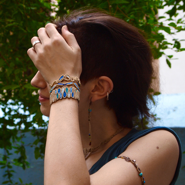 Macrame Πλεκτό κυματιστό βραχιόλι τιρκουάζ γαλάζιο