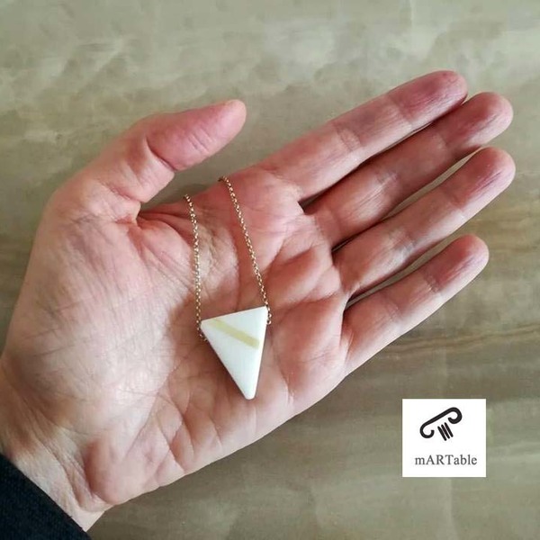 "E p i k o u r o s " Triangle Marble Necklace 925-Χειροποίητο Κρεμαστό από λευκό μάρμαρο Θάσου!
