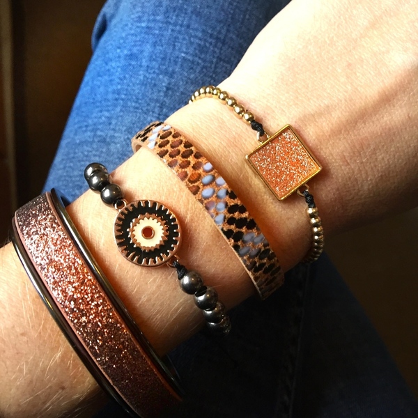 Metal bungle “bronze glitter leather”