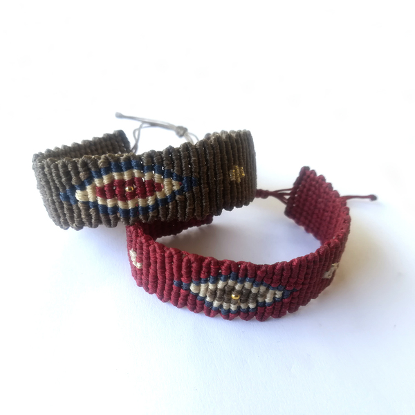 "Evil eye" macrame bracelet