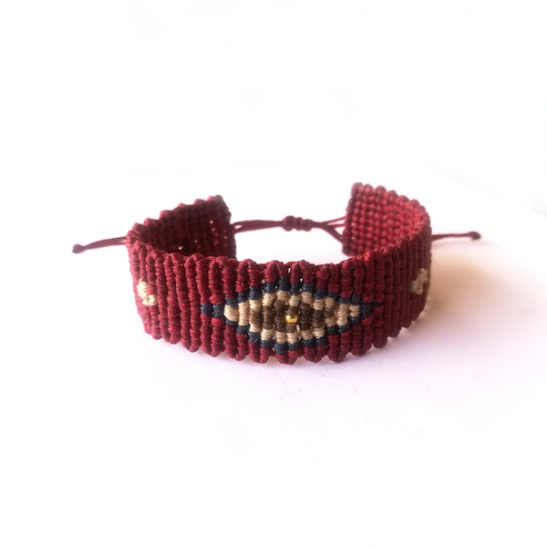 "Evil eye" macrame bracelet