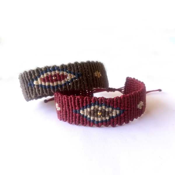 "Evil eye" macrame bracelet