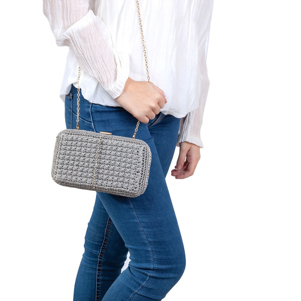Χειροποίητο βραδινό clutch με χρυσή αλυσίδα