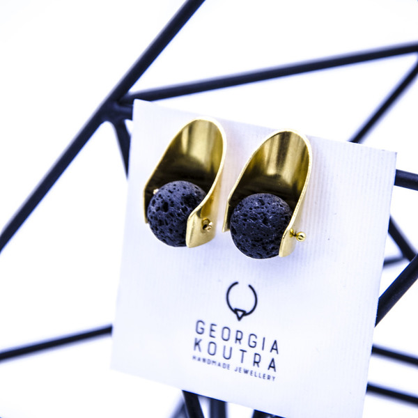 Stud earrings with lava