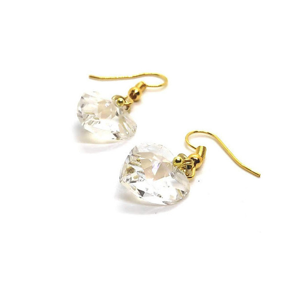 Κρεμαστά σκουλαρίκια με καρδιές swarovski.