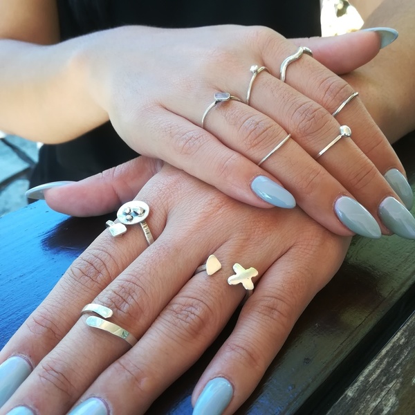 Ανοιχτό δαχτυλίδι από ασήμι. Open silver ring