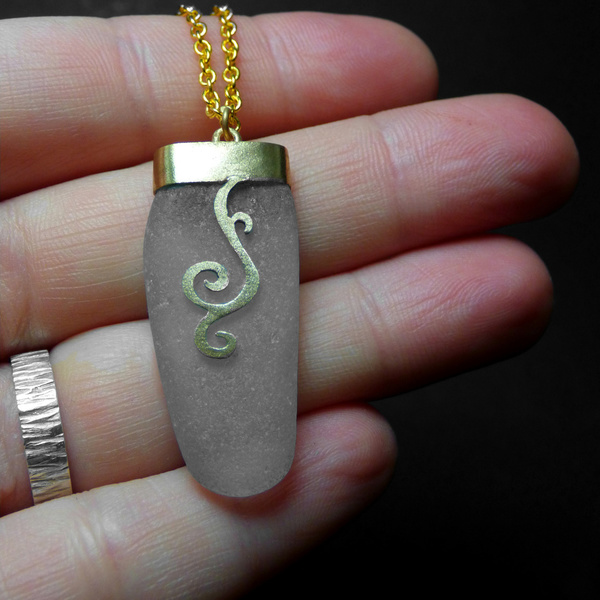 " Golden Seaglass necklace" - Xειροποίητο επίχρυσο ματ μενταγιόν με γυαλάκι της θάλασσας!