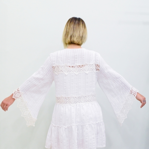 Boho κοντό φόρεμα με δαντέλα
