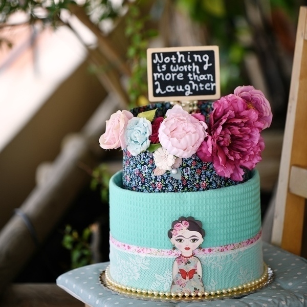 Διώροφη τούρτα Baby Cake "Frida Kahlo y La Casa Azul"