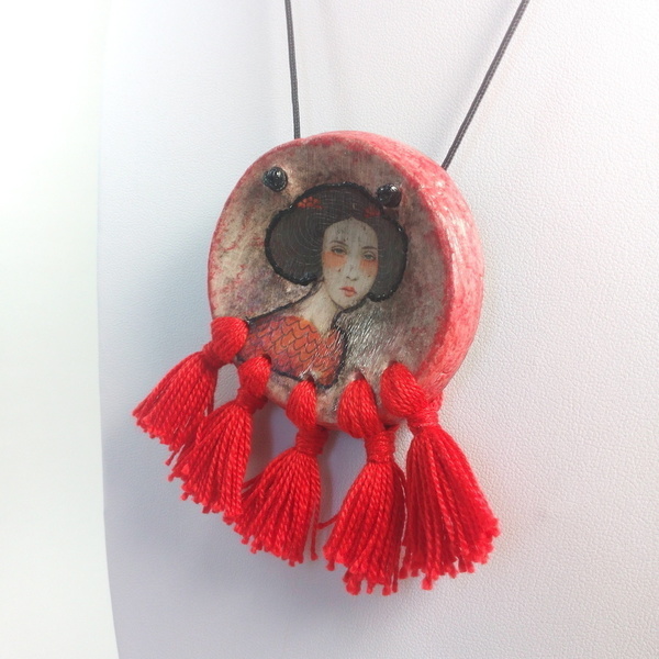 Art Deco Feminine Necklace