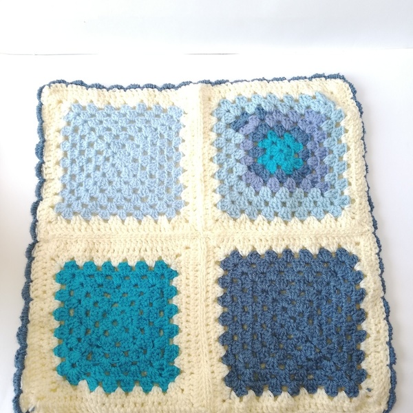 Πλεκτό Διακοσμητικό Μαξιλάρι Granny's Square!
