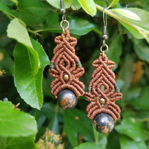 Κρεμαστά Καφέ Macrame Σκουλαρίκια με Ημιπολύτιμο Λίθο Natural Yellow Matrix Turquoise