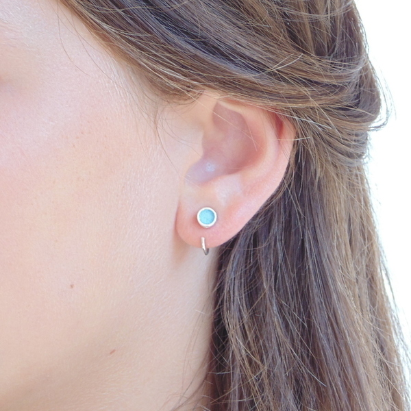 Huggie earrings σκουλαρίκια κρίκοι μικροί με σμάλτο σε ασήμι 925