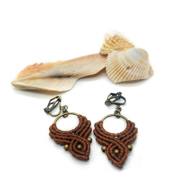 Boho Καφέ Σκουλαρίκια Macrame Pierced ή Clip On