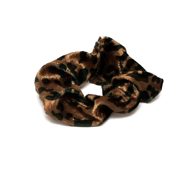 Scrunchy Velvet Leopard