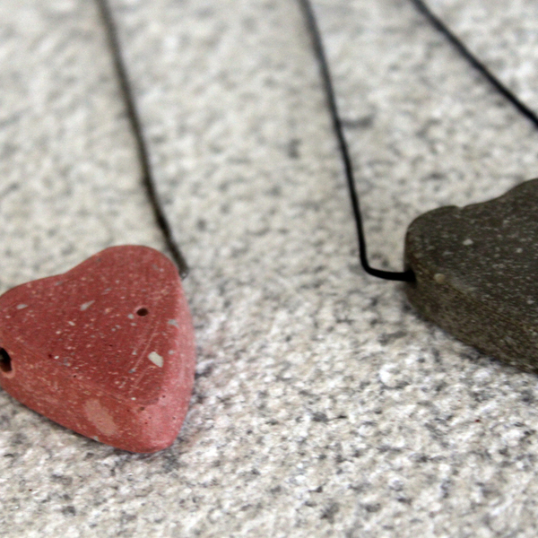 H E A R T Concrete Pendant-Χειροποίητο κρεμαστό καρδιά από τσιμέντο!