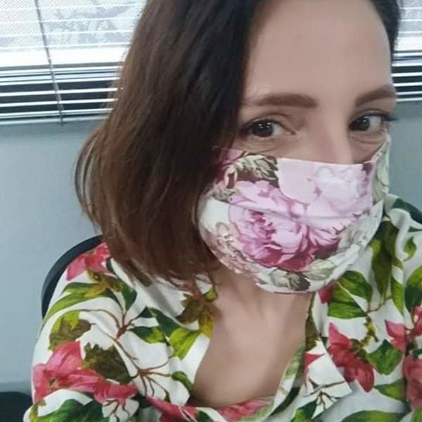 Φούξια floral μάσκα