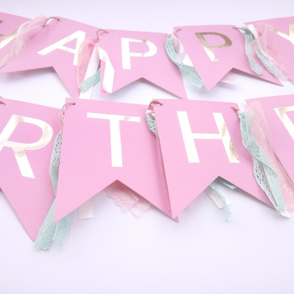 Γιρλάντα HAPPY BIRTHDAY με Κορδέλες και Δαντέλα