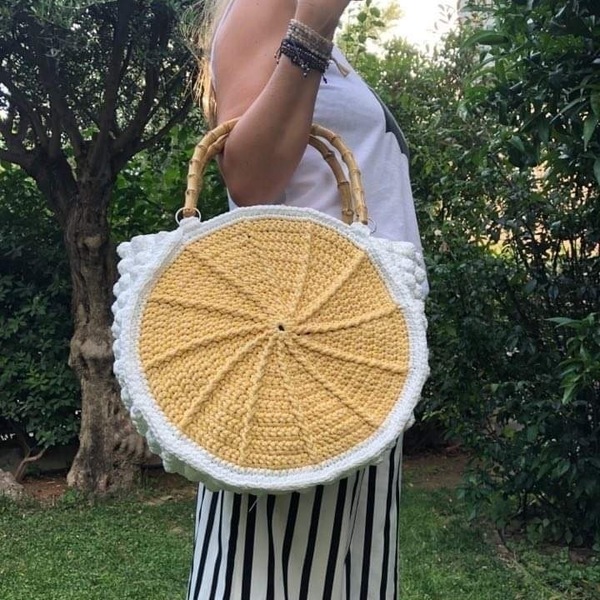 Crochet τσάντα σε σχήμα ρόδας