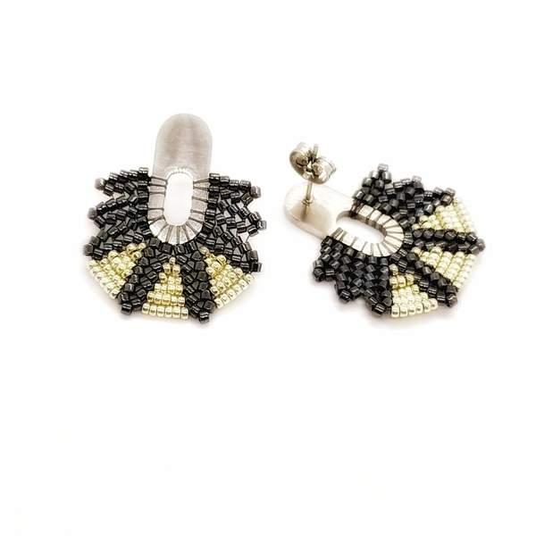 Καρφωτά σκουλαρίκια (stud earrings) από χάντρες miyuki