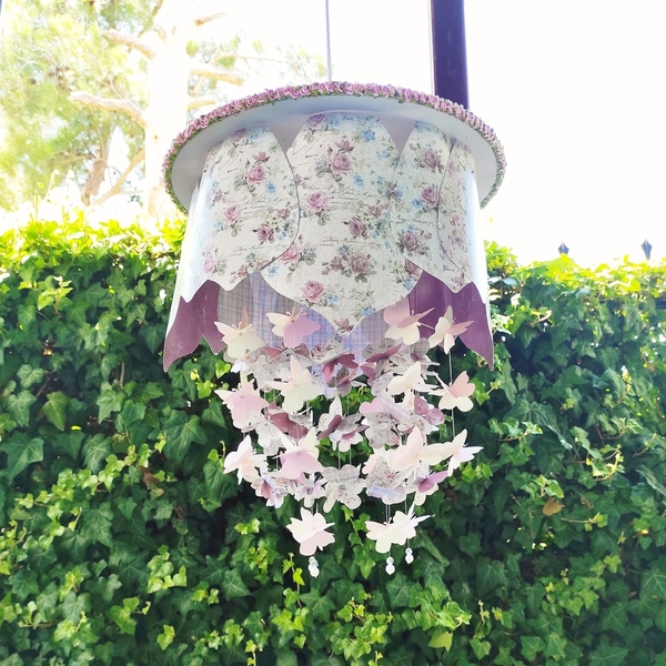 Handmade girly φωτιστικό. Γκρί - εκρού - baby pink - vintage floral