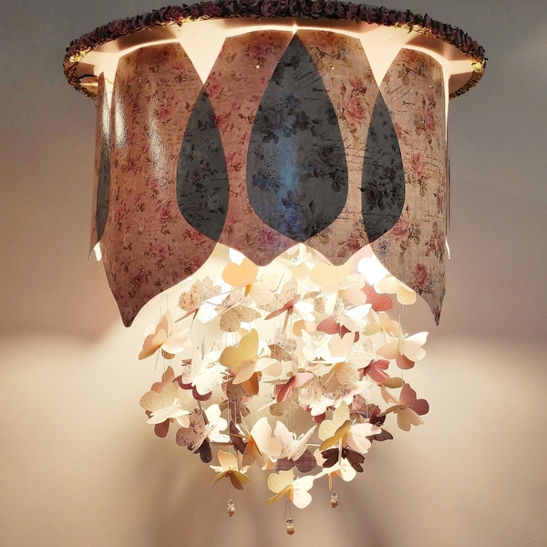 Handmade girly φωτιστικό. Γκρί - εκρού - baby pink - vintage floral