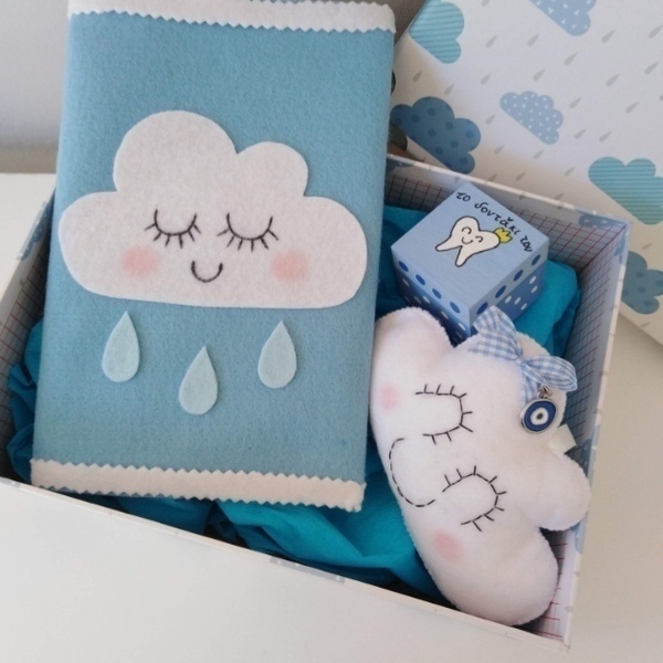 Giftbox blue clouds