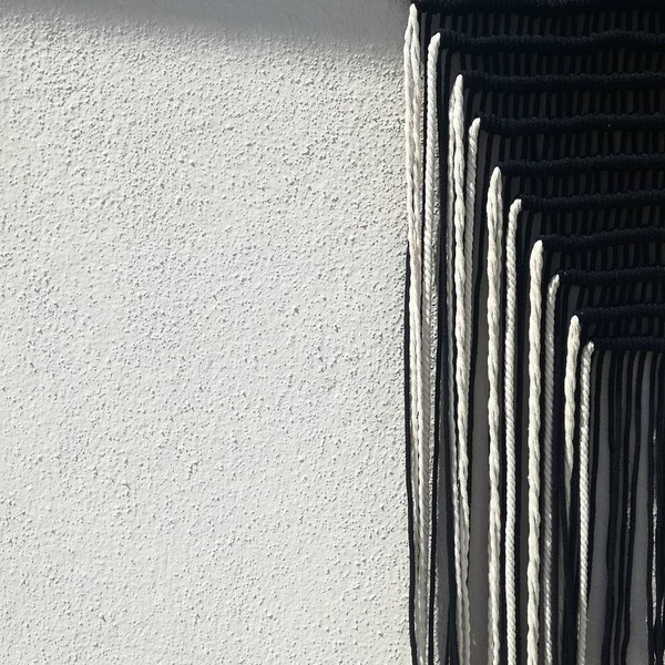 Διακοσμητικό τοίχου macrame "Σκανδιναβικό ασπρόμαυρο"