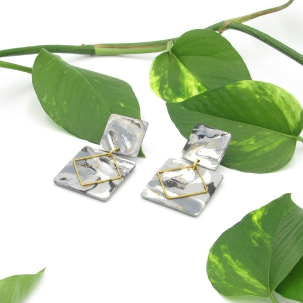 Marble square earrings - τετράγωνα σκουλαρίκια με εφέ μάρμαρο από πολυμερικό πηλό